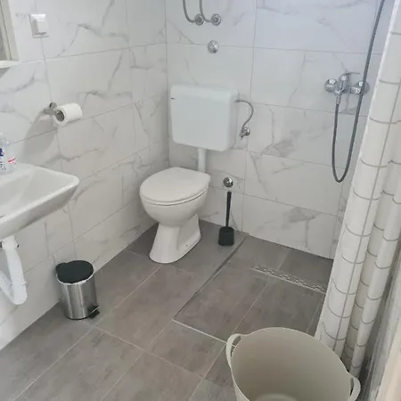 Dejan Apartman Skradin